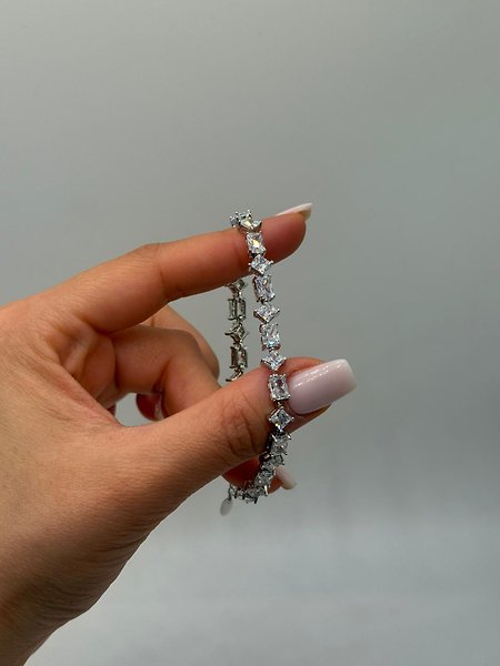 Baget Kesim Zirkon Taşlı Xuping VIP Çelik Gümüş Renk Kadın Bileklik