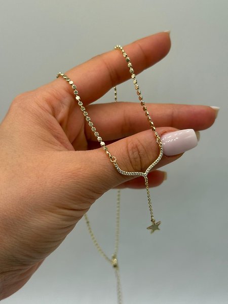 Gold Renk Yıldız Detaylı Asimetrik Çelik Kolye