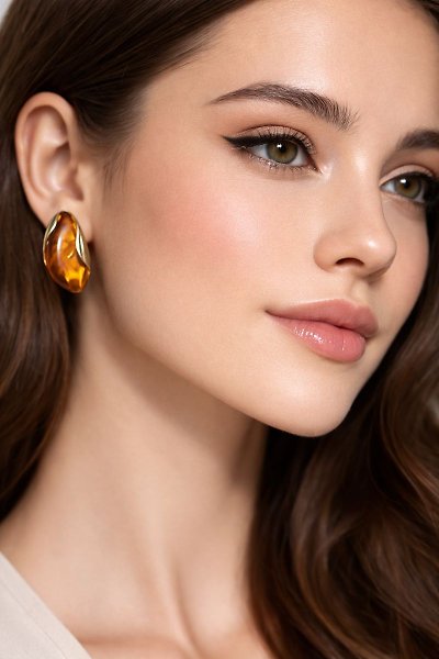 Amber Görünümlü Gold Kaplama Modern Kadın Küpe